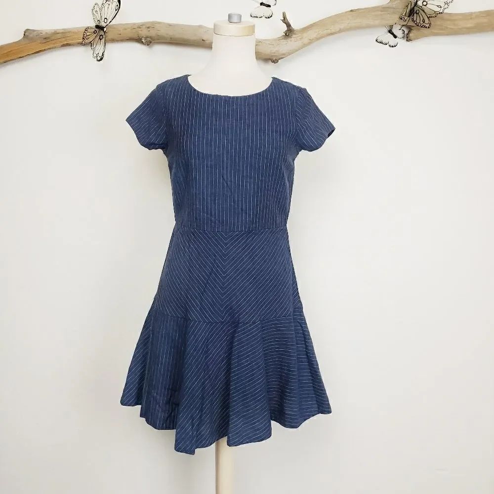 Banana republic fit&flair pin striped navy dress